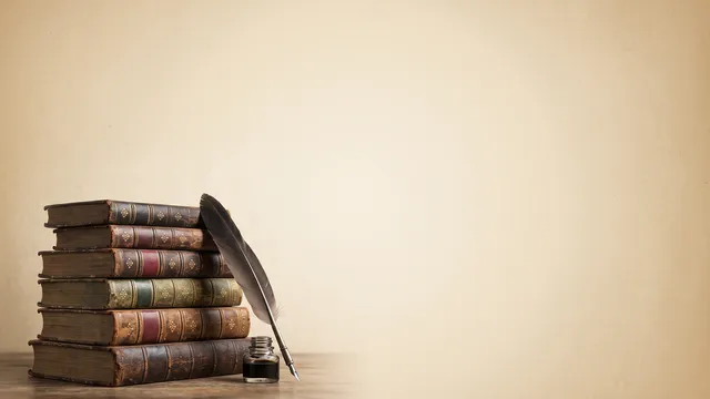 Литература — книги и перо